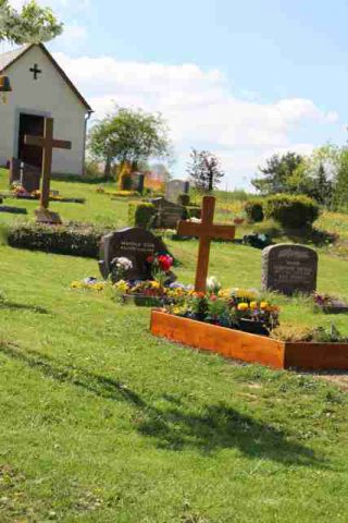 Friedhof_Oelsa1-72+640